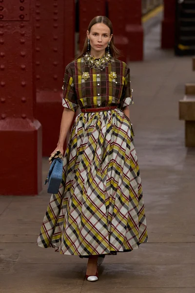 Look 38